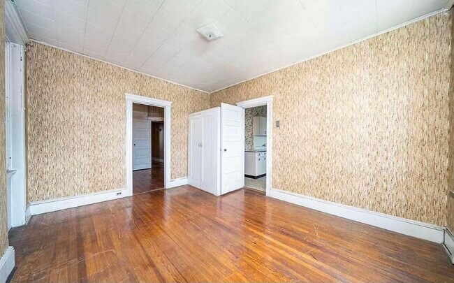 Building Photo - 481 Liberty Ave