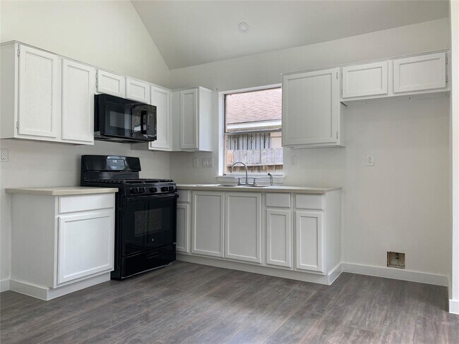 Foto del edificio - 1814 Wilshire Park Dr