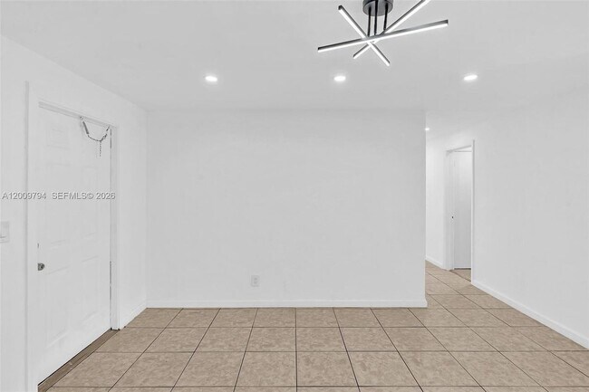 Building Photo - 4156 SW 49th Ct