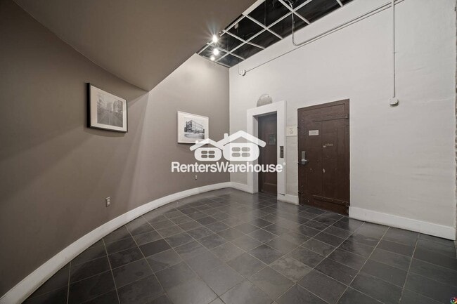 Building Photo - 500 Granby St