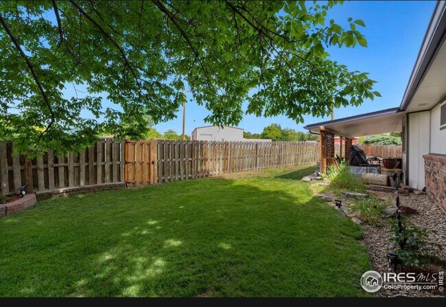 Foto del edificio - 1621 Kennedy Ave