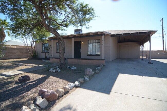 Foto del edificio - Charming 3 Bedroom 1 Bath House! Great East/Central Tucson Location