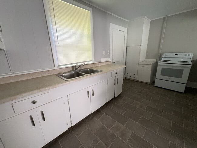 Photo - 3755 Newman Ave House