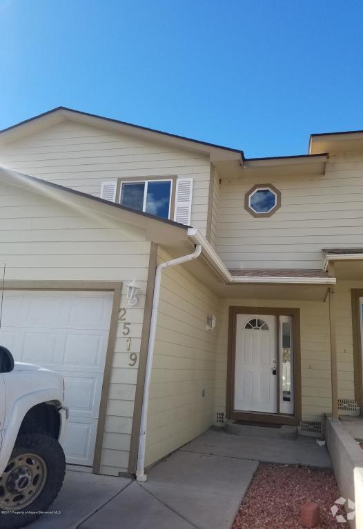 Building Photo - 2519 Meadow Cir