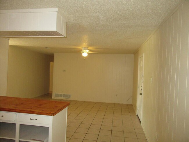 Foto del edificio - 825 S Beltline Rd