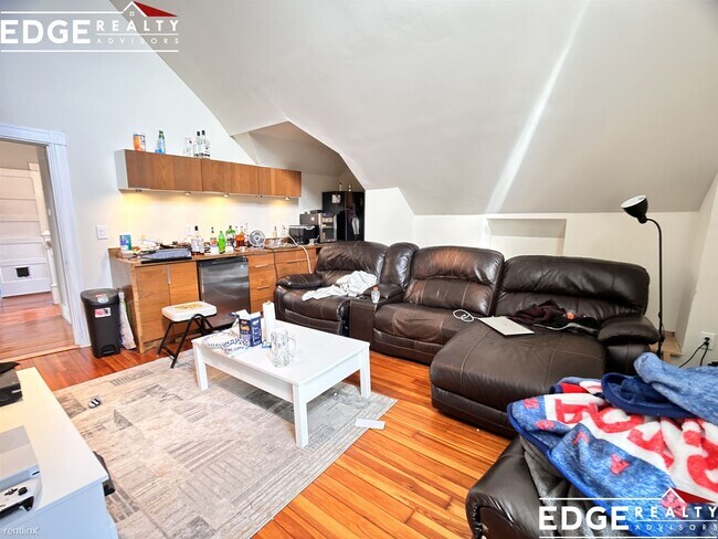 Foto del edificio - 3 br, 2 bath House - 44 Newcastle Rd