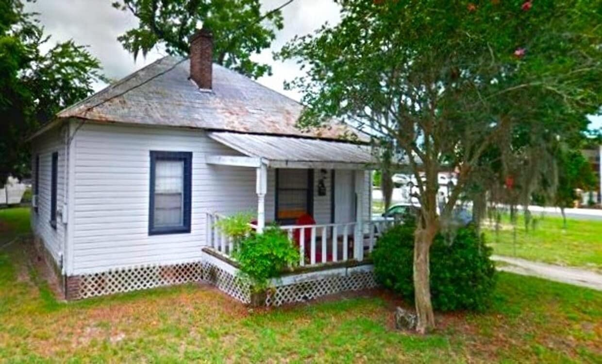 Primary Photo - Nice 2/1 home convenient to UF Campus