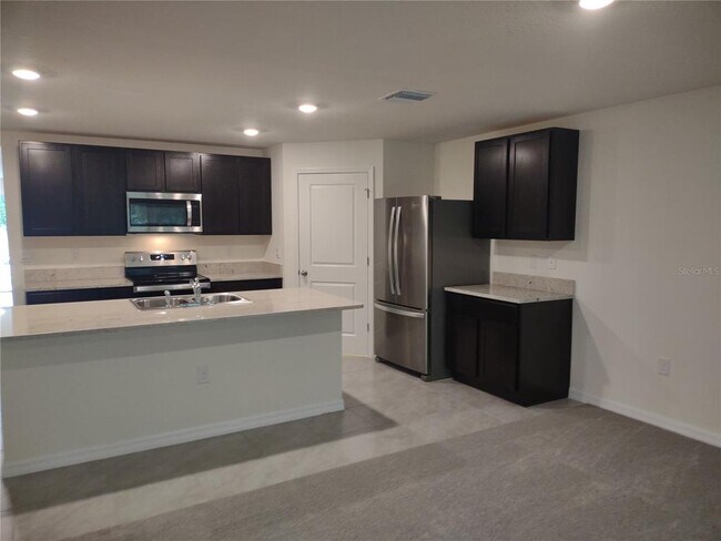 Foto del edificio - 5215 Byronic Ct