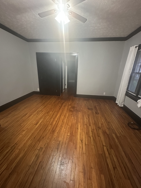 Building Photo - 1442 W 101st St
