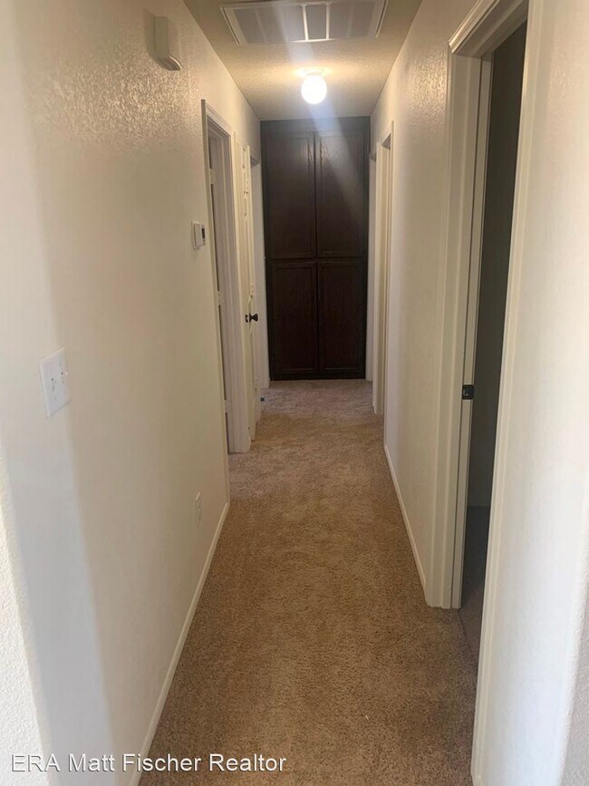 Foto del edificio - 4 br, 2 bath House - 7961 E 44th Ln