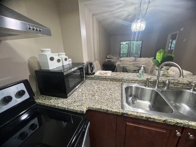 Foto del edificio - 700 Windsong Cir