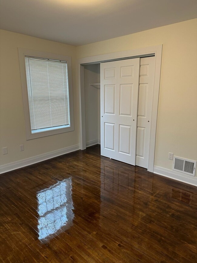 bedroom - 328 Saint James Ave