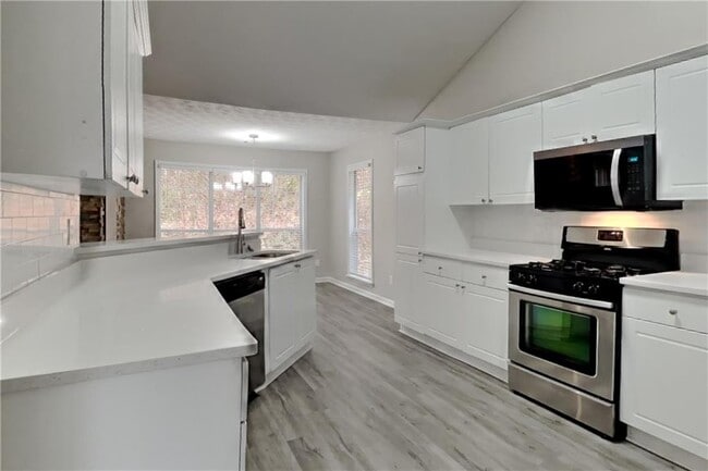 Building Photo - 5415 Windcrest Ln