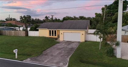 Building Photo - 4659 Alligator Dr