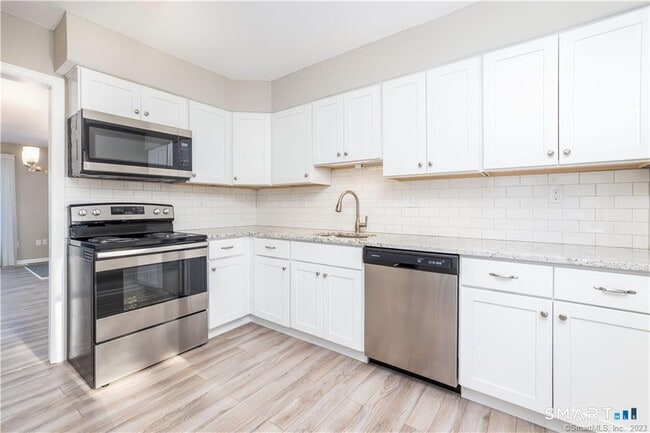 Building Photo - 266 Conestoga Way