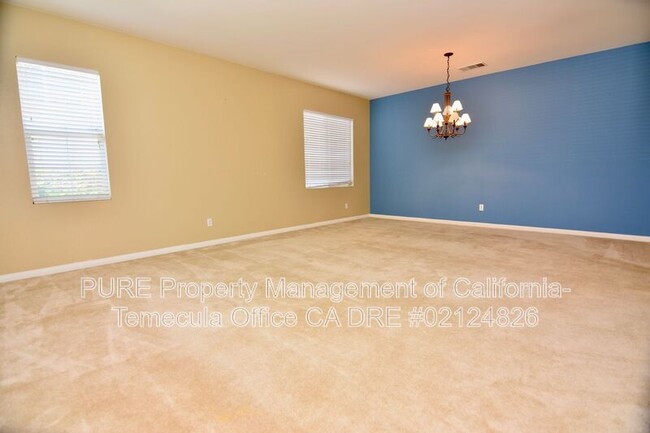 Foto del edificio - 35195 Slater Ave