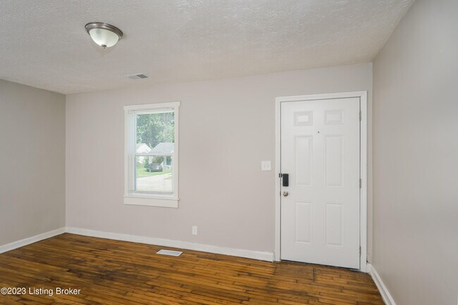 Foto del edificio - 3002 Penway Ave