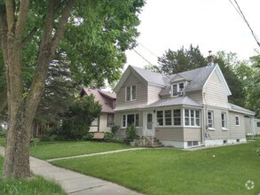 Building Photo - 721 W Olin Ave