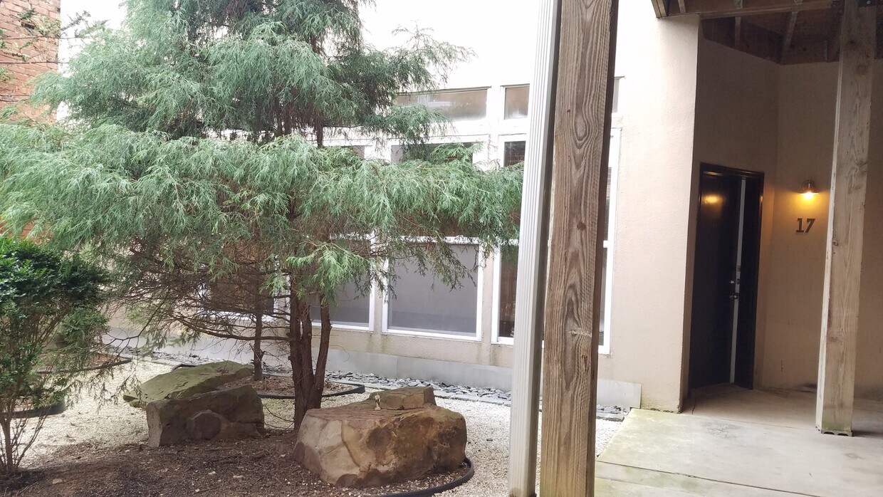 Primary Photo - Castleberry Hill Loft! Vacant! Move in Ready!