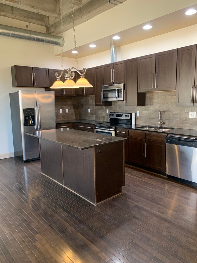 Building Photo - 2940 Baltimore Ave