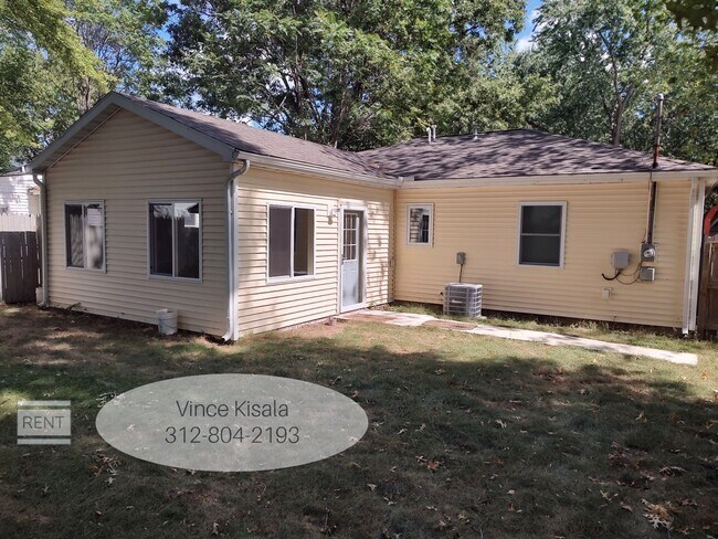 Building Photo - 529 Highland Ave