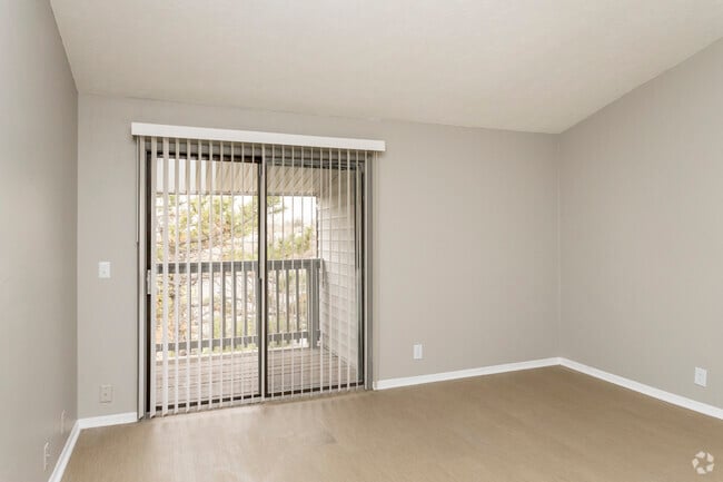1BR, 1BA - 680SF - Reserve at the Knolls