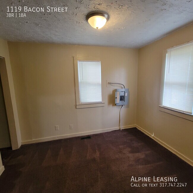 Building Photo - 1119 Bacon St