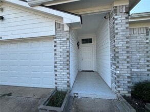 Building Photo - 7404 Avington Way