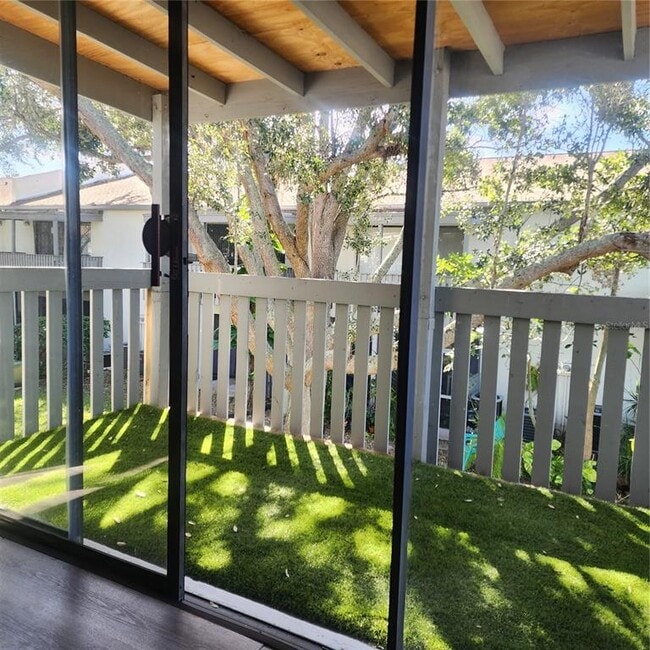 Foto del edificio - 876 116th Ave N