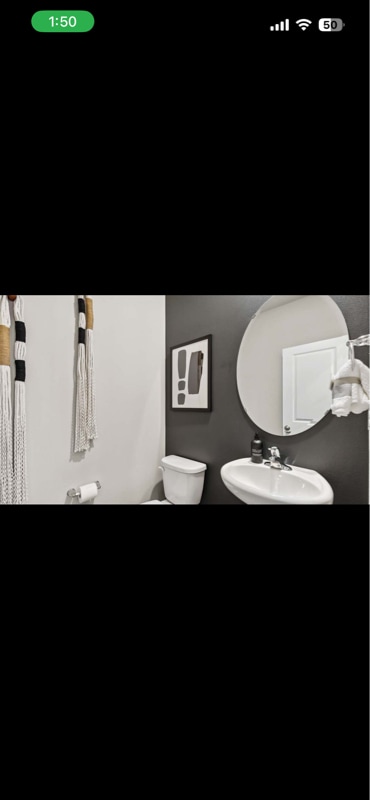 Building Photo - 219 17th Dr