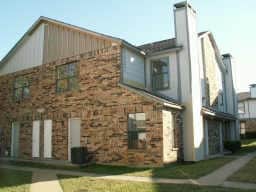 Primary Photo - 2057 W Walnut St