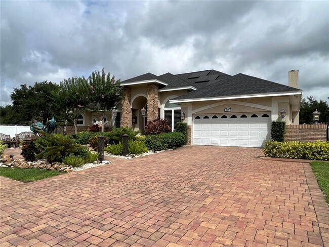 Building Photo - 660 Wyckliffe Pl