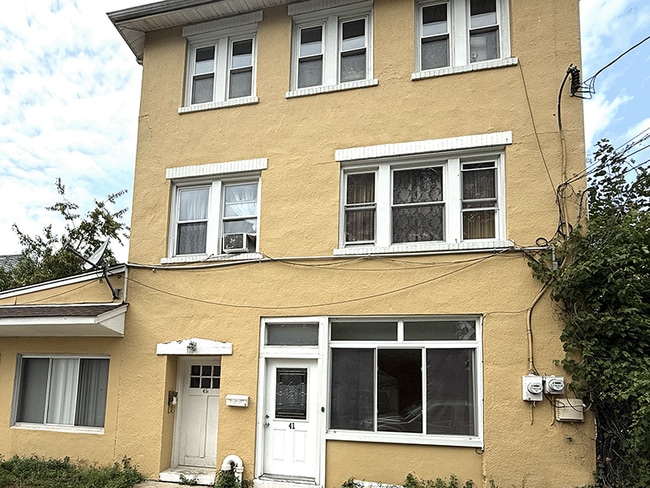 Photo - 41 Tyson Pl (Bergenfield, NJ) Townhome