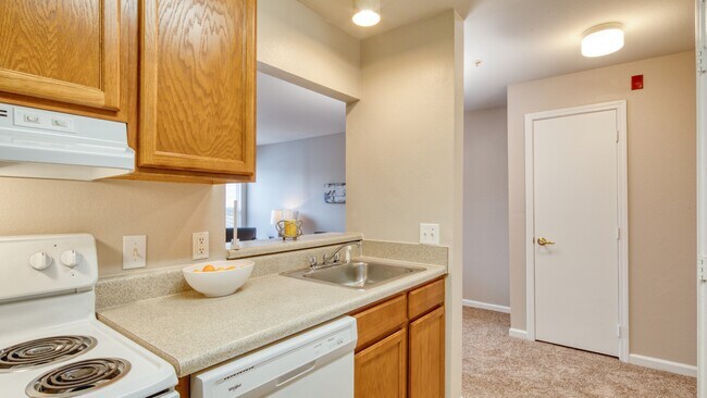 Apartamentos para personas mayores Sandston Plateau - Cocina - Sandston Plateau Senior Apartments