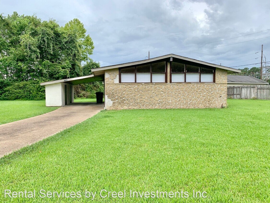 Primary Photo - 3 br, 1 bath House - 7755 Helbig Rd