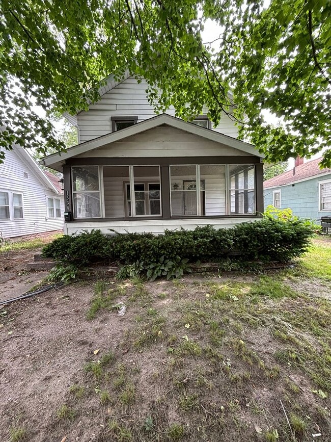 Building Photo - 1338 N Adams St