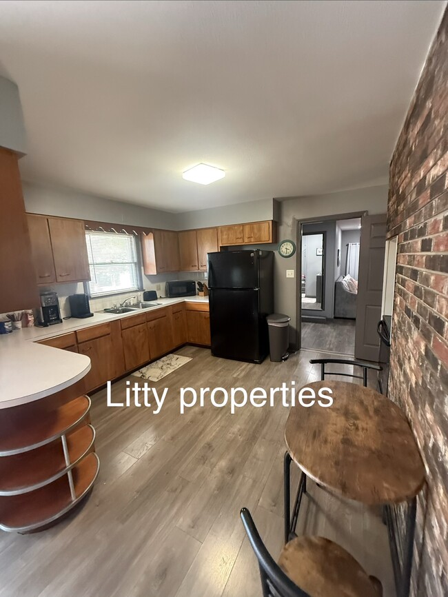 Building Photo - 5730 US-62
