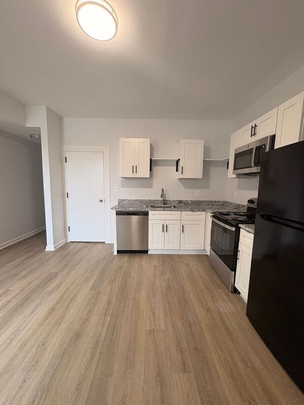 Foto del edificio - 2633 N Charles St