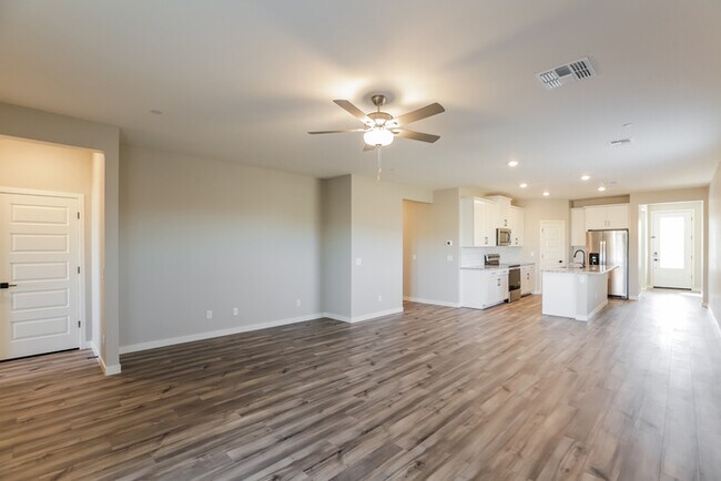 Building Photo - 11492 W Camden Dr