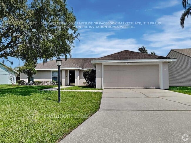 Building Photo - 3201 Thoroughbred Loop N