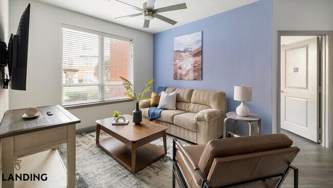 Building Photo - 1001 S Center St