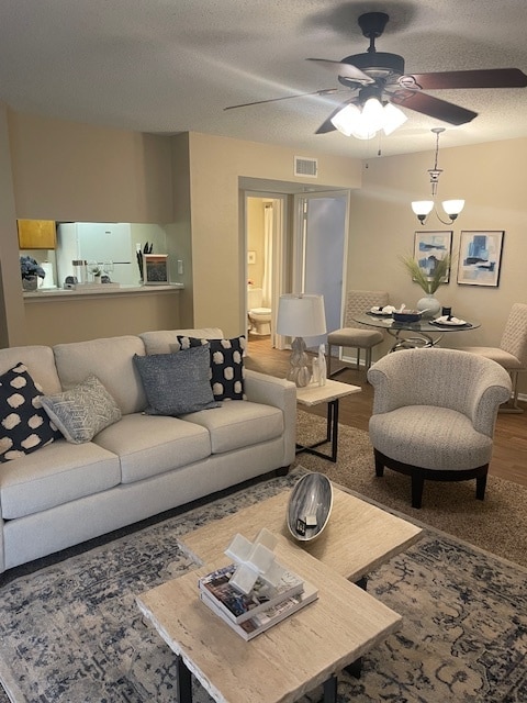Living room - Autumn Glen