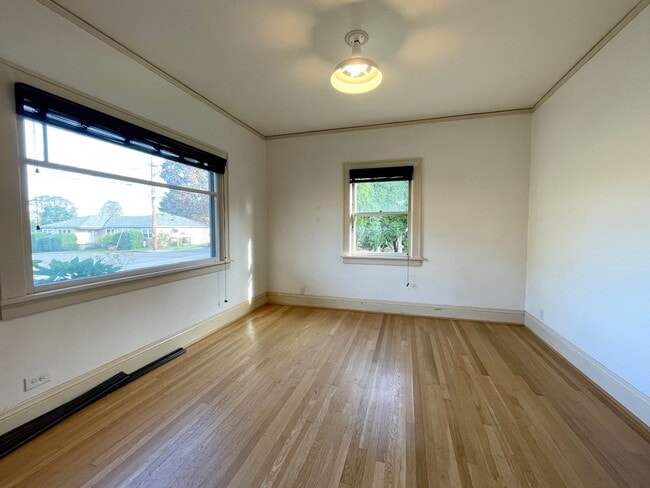 Building Photo - Gorgeous 1920s Bungalow in St John with Fenced Yard, Washer/Dryer Included