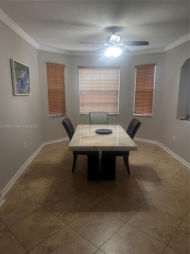 Foto del edificio - 10865 NW 84th St