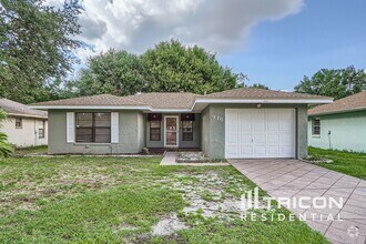 Building Photo - 916 Sunshine Way SW