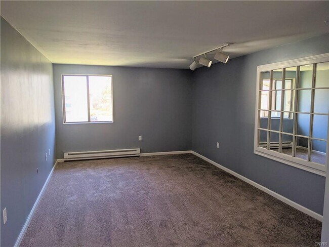 Building Photo - 159 Watertree Dr