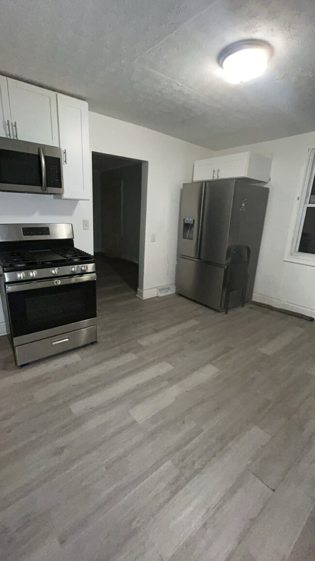 Building Photo - 3014 Nursery Ave