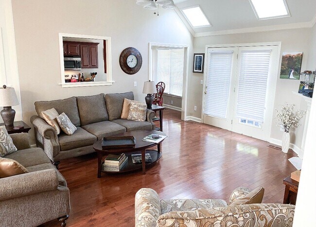 Foto del edificio - 9 Willow Tree Ct