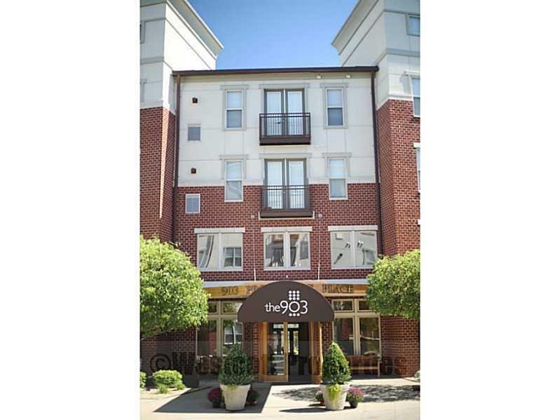 Foto principal - 1000 Providence Pl