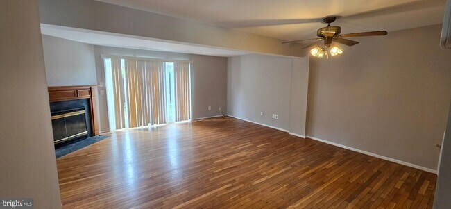 Foto del edificio - 5870 Chipwood Ct